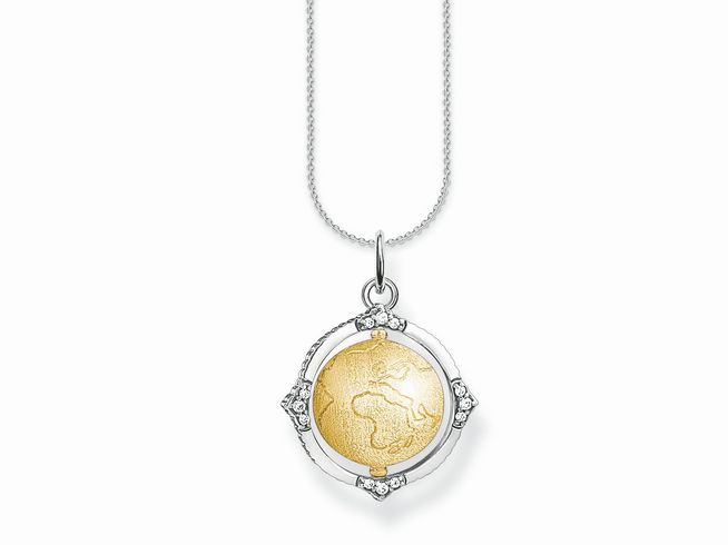 Die Kette von Thomas Sabo mit dem Anhänger in Form einer Weltkugel besteht aus Silber und goldfarbener Oberfläche, verziert mit kleinen Steinen und hat eine Länge von 38 bis 42 cm.