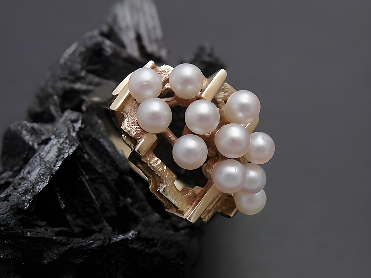 Gold Perlen Ring mit Zuchtperlen in Größe 53, 3,2 mm, Gold 585, von Juwelier Harnisch, bis Größe 54 für einen eleganten Perlentraum.