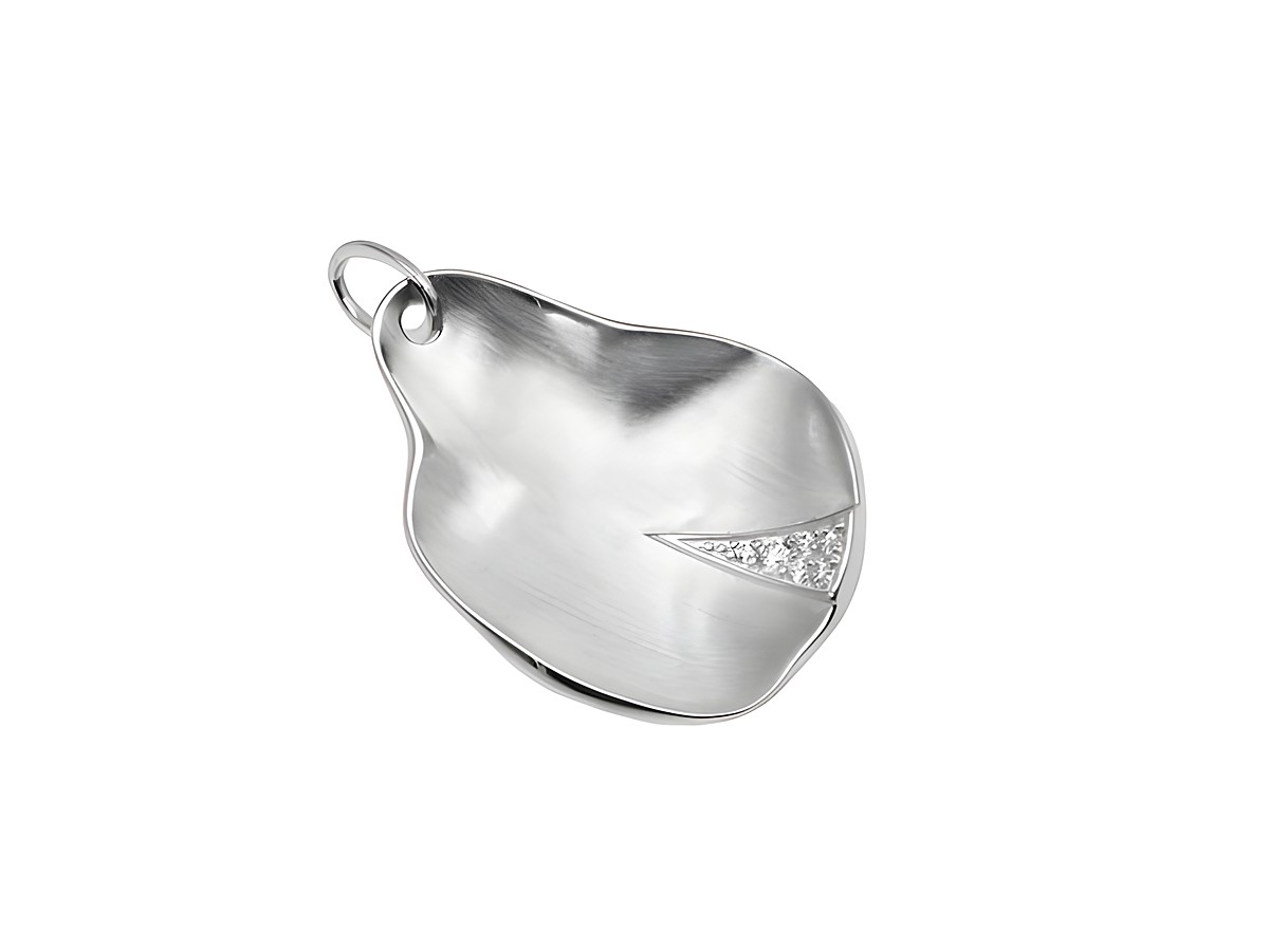 Anhänger in Form eines Blattes aus 925 Sterling Silber, teilmattiert mit Zirkonia verziert, hergestellt von Juwelier Harnisch, ideal für Pflanzenliebhaber.