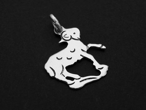 Widder 925 Sterling Silber Sternzeichen Anhänger, plastisch gestalteter Widder, ideal als Schmuckstück für Astrologie-Liebhaber, Hersteller Juwelier Harnisch, elegantes Design.
