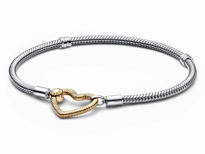 Pandora Herzverschluss Schlangenarmband aus 585 Gelbgold vergoldet und Silber, 20 cm lang, mit einem herzförmigen Verschluss im Seil-Design, ideal für modische Akzente und persönlichen Stil.