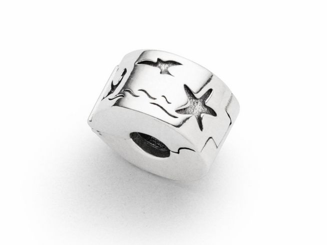 Sterling Silber Bead Clip von DUR mit rhodiniertem Finish, gestaltet mit verschiedenen Sternen und wellenförmigen Mustern, ideal für DUR Armbänder.