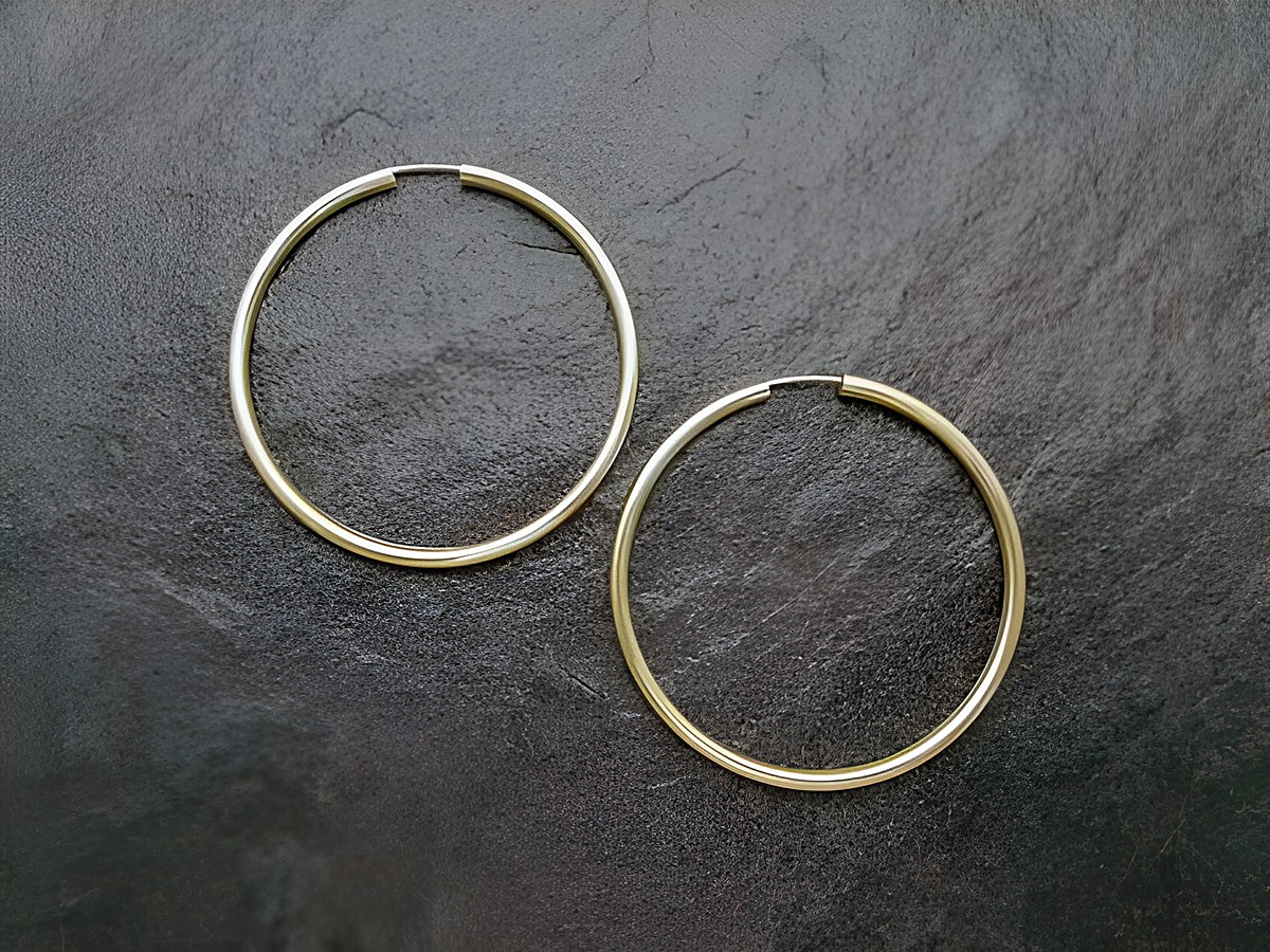 Gold Creolen 5 cm Gold 333 2,5 mm Ohrringe in hochwertiger Verarbeitung von Juwelier Harnisch über 45 mm, ideal für jeden Anlass und vielseitig kombinierbar.