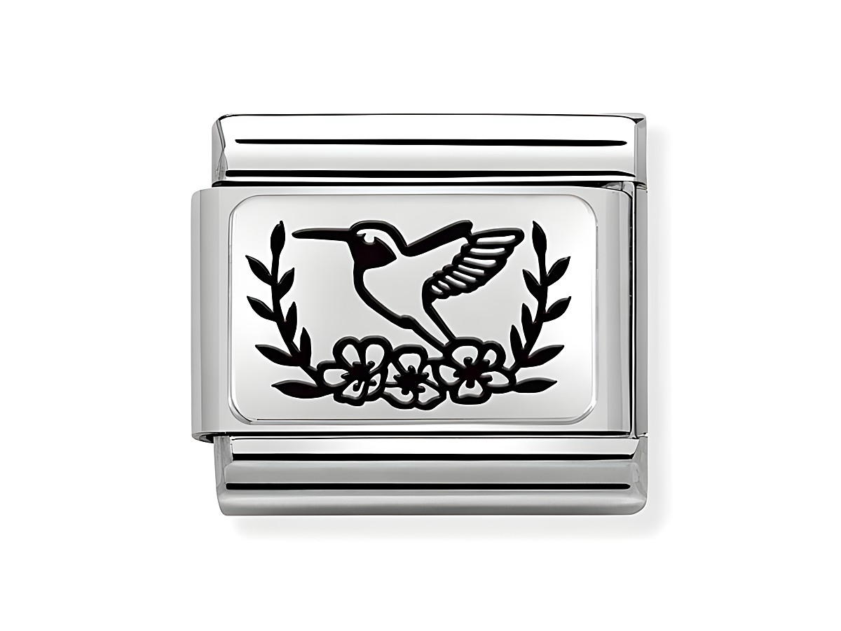 Edelstahl Charm von Nomination Classic Silber 330111 mit einem Kolibri, umgeben von Blumen und Blättern, gefertigt aus Sterling Silber, fördert ein stilvolles Accessoire für jeden Anlass.