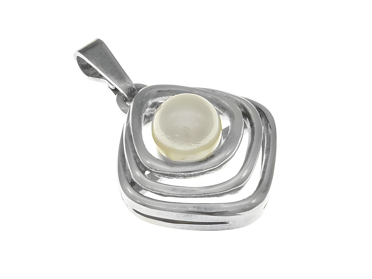 Modischer Anhänger in Silber mit mehreren geschwungenen Linien und einer weißen Zuchtperle in der Mitte, hergestellt von Juwelier Harnisch. Elegantes und zeitloses Design.