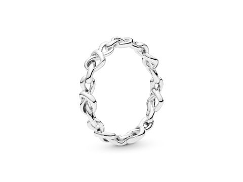 198018058-0 Silberner Ring von Pandora mit geknotetem Herzdesign, Größe 58, elegantes und zeitloses Schmuckstück, das jedem Outfit einen besonderen Akzent verleiht.