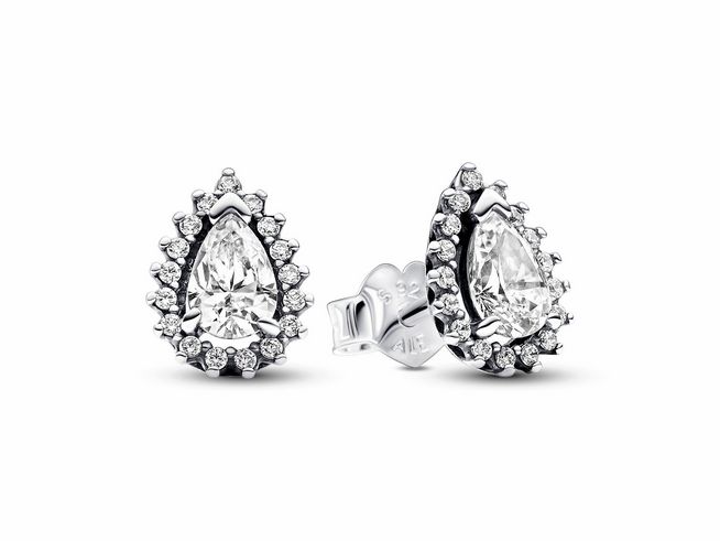 Zwei funkelnde Birnen-Kranz Ohrringe aus Sterling Silber mit Zirkonia, in tropfenförmigem Design und umgeben von kleinen glitzernden Steinen, elegant und zeitlos.