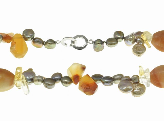 Perlenkette aus Süßwasser-Zuchtperlen in Beige und Orange, Citrin-Elemente von 8 bis 18,5 mm, Länge 47 cm, mit silbernem Verschluss, Hersteller Juwelier Harnisch, Steinketten.