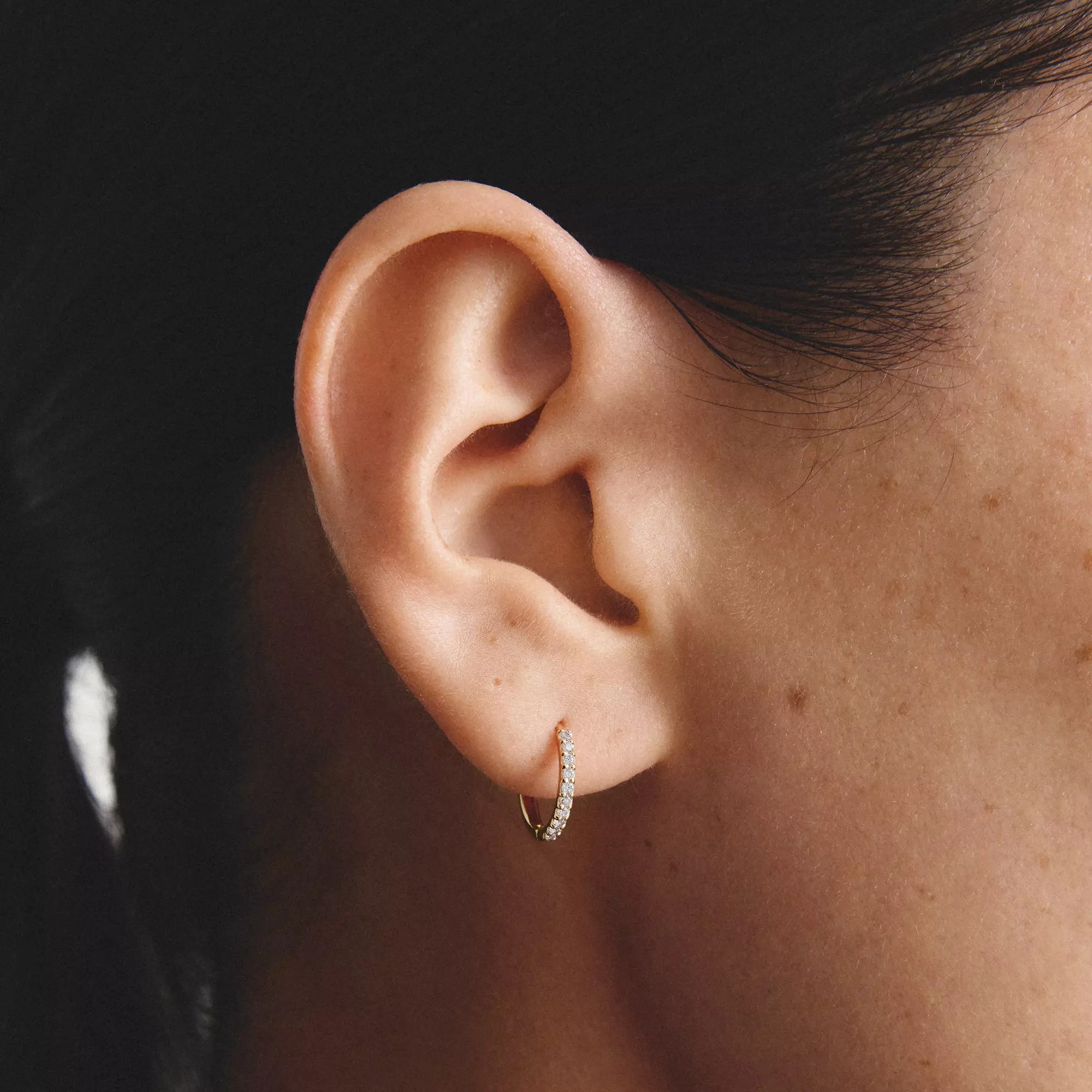 Thomas Sabo Creolen mit weißem Zirkonia – vergoldet – 12,7 mm hoch – Ansicht 4
