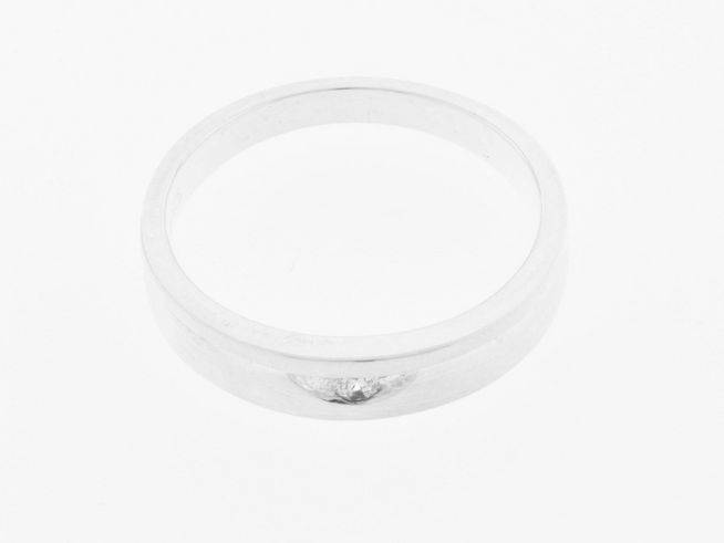 Ring in Silber 925, glänzend und matt, ziert ein Zirkonia. Größe 56, zeitloses Design, Hersteller: Juwelier Harnisch. Ideal für jeden Anlass.
