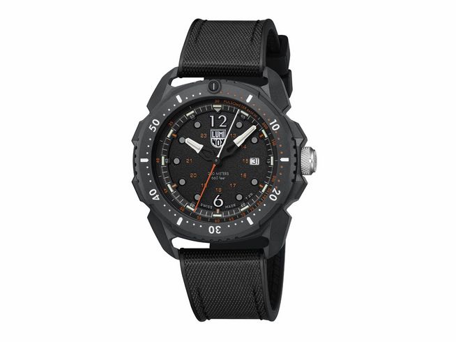 Luminox Land XL.1052 46 mm Armbanduhr in Schwarz mit robustem Gehäuse und textilem Armband, analoge Anzeige mit leuchtenden Ziffern und Datumsanzeige. Perfekt für Abenteuer und Alltag.