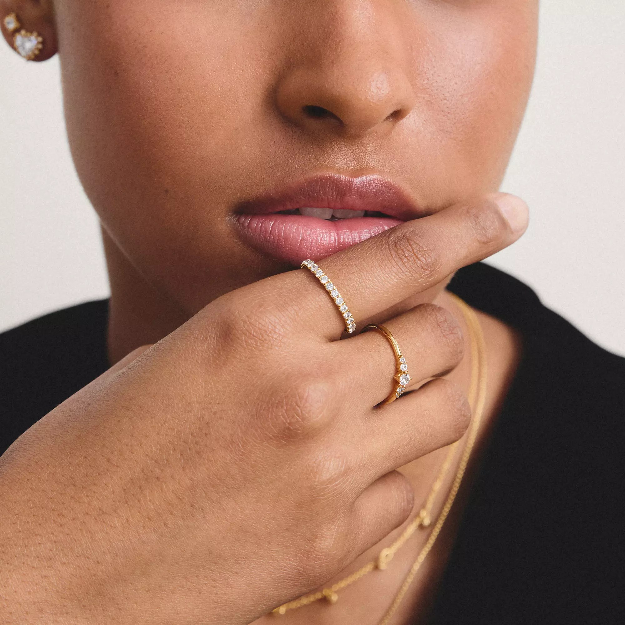 Thomas Sabo Ring mit weißem Zirkonia – vergoldet – 4 mm hoch – Ansicht 4