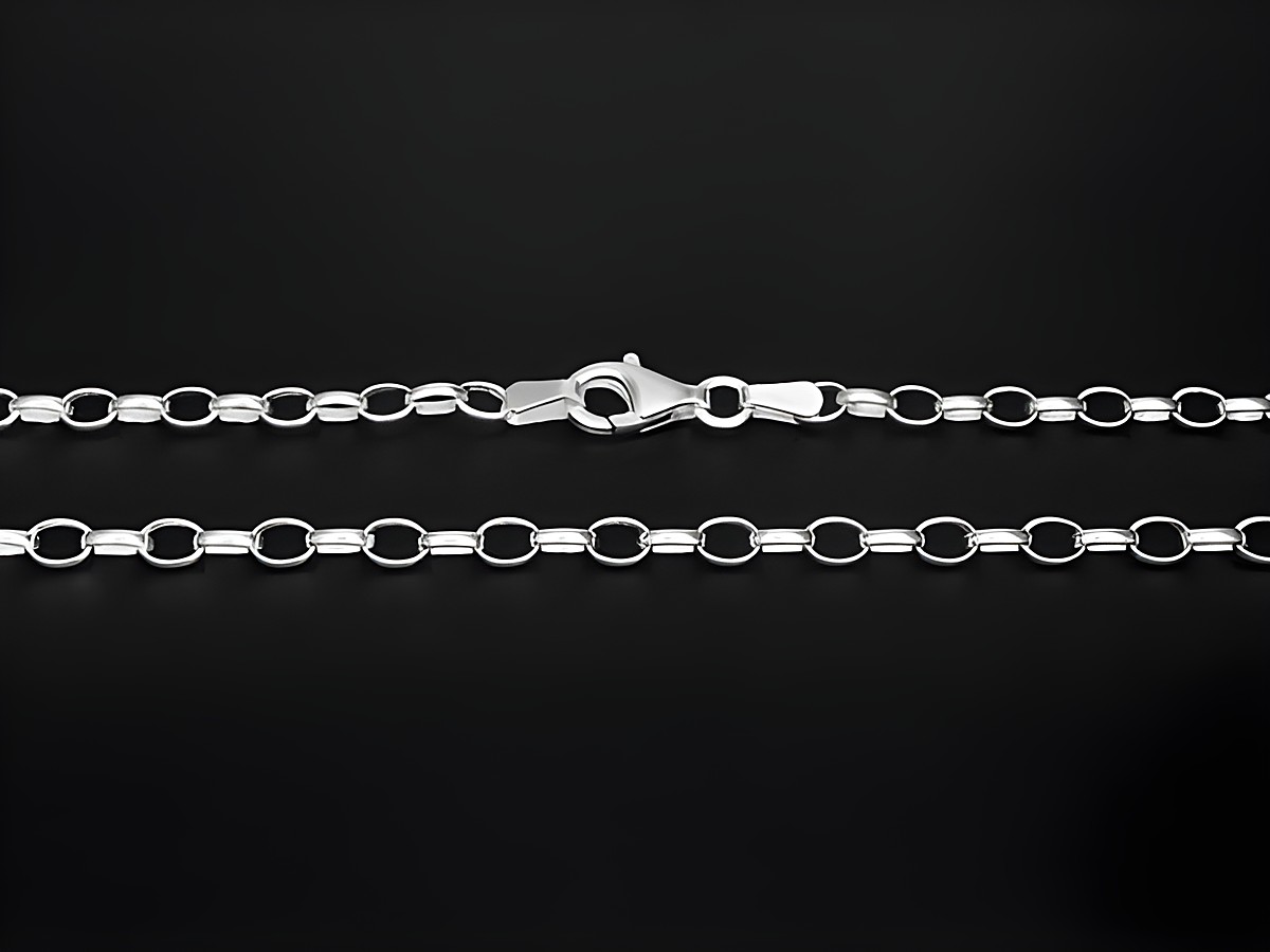 Silberkette von Juwelier Harnisch, 50 cm lang, Rundanker-Design mit 4 x 2,8 mm großen Gliedern aus hochwertigem Sterling Silber, ausgestattet mit einem praktischen Karabinerverschluss.
