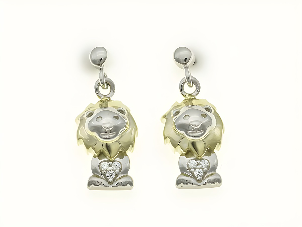 Löwe Ohrstecker aus rhodiniertem Sterling Silber mit bicolor vergoldetem Design und Zirkonia, hergestellt von Juwelier Harnisch, geeignet für Kinder.