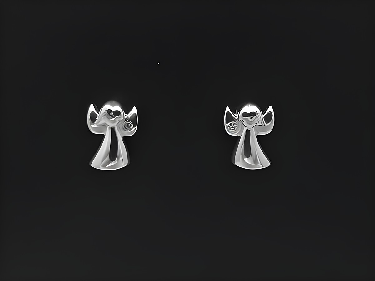 Ohrringe in Form süßer Engel aus Sterling Silber mit Zirkonia, hergestellt vom Juwelier Harnisch, idealer Schutzengel-Schmuck für Kinder.