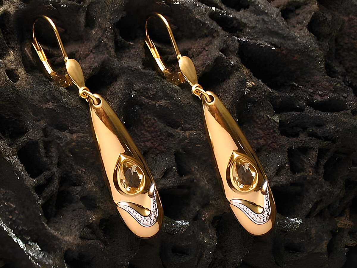 Ohrringe elegant Gold Ohrhänger mit Citrin und bicolor, Hersteller Juwelier Harnisch, die Ohrhänger sind mit einem individuellen Stein versehen und wirken anmutig und stilvoll.