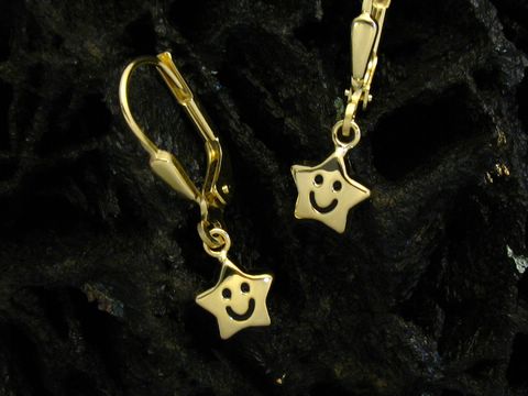 46724-0 Stern Gold Ohrhänger mit lächelndem Gesicht, emaillierte Sterne, geeignet für Kinder, von Juwelier Harnisch, idealer Schmuck für kleine Mädchen.
