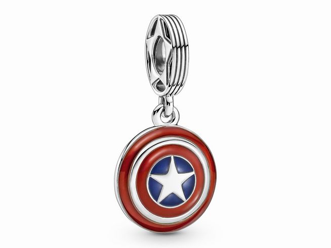 Charm von Pandora mit dem Schild von Captain America, gefertigt aus Silber und verziert mit multicolor Emaille, zeigt das ikonische Design in Rot, Weiß und Blau.