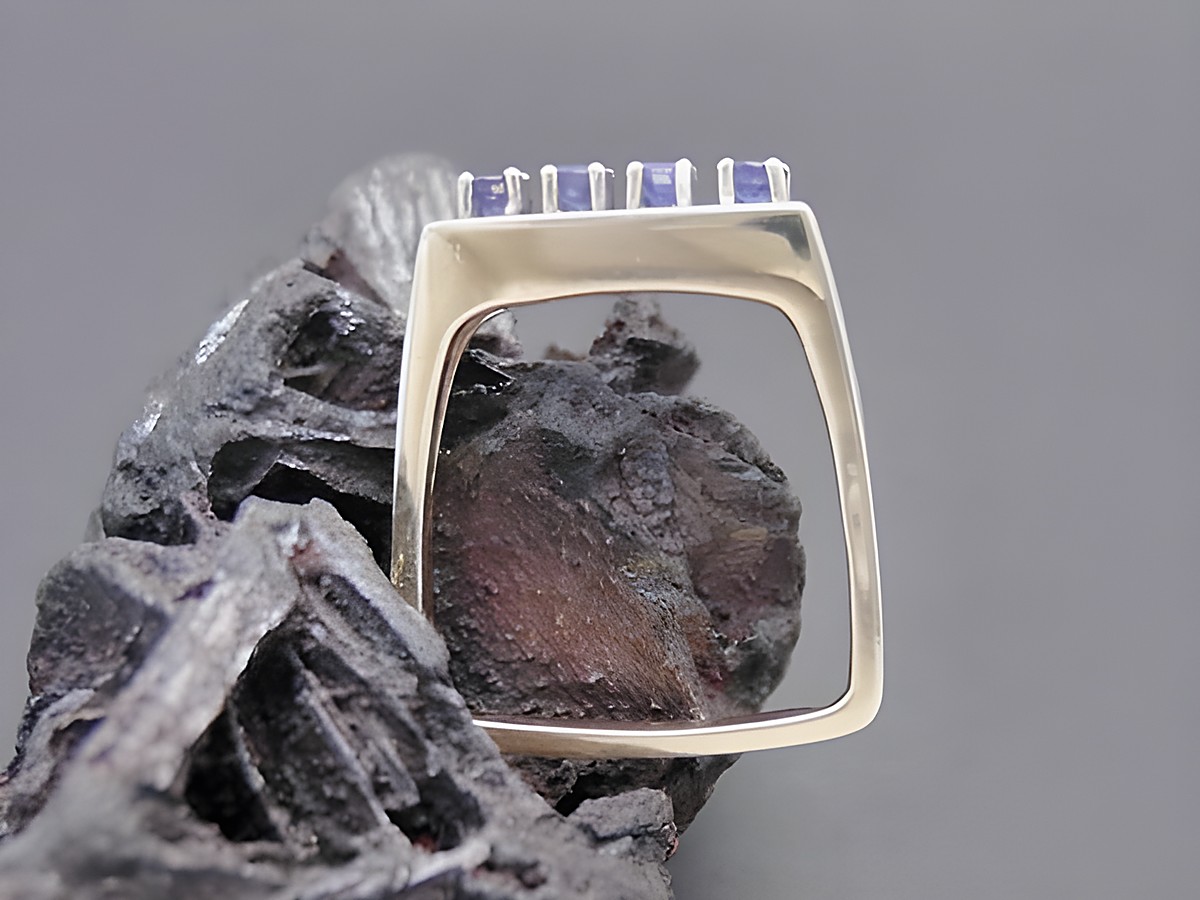 Goldring aufregend Größe 52,5 mit Safir in Gold 585, Hersteller Juwelier Harnisch, passend bis Größe 54/17,5. – Ansicht 2