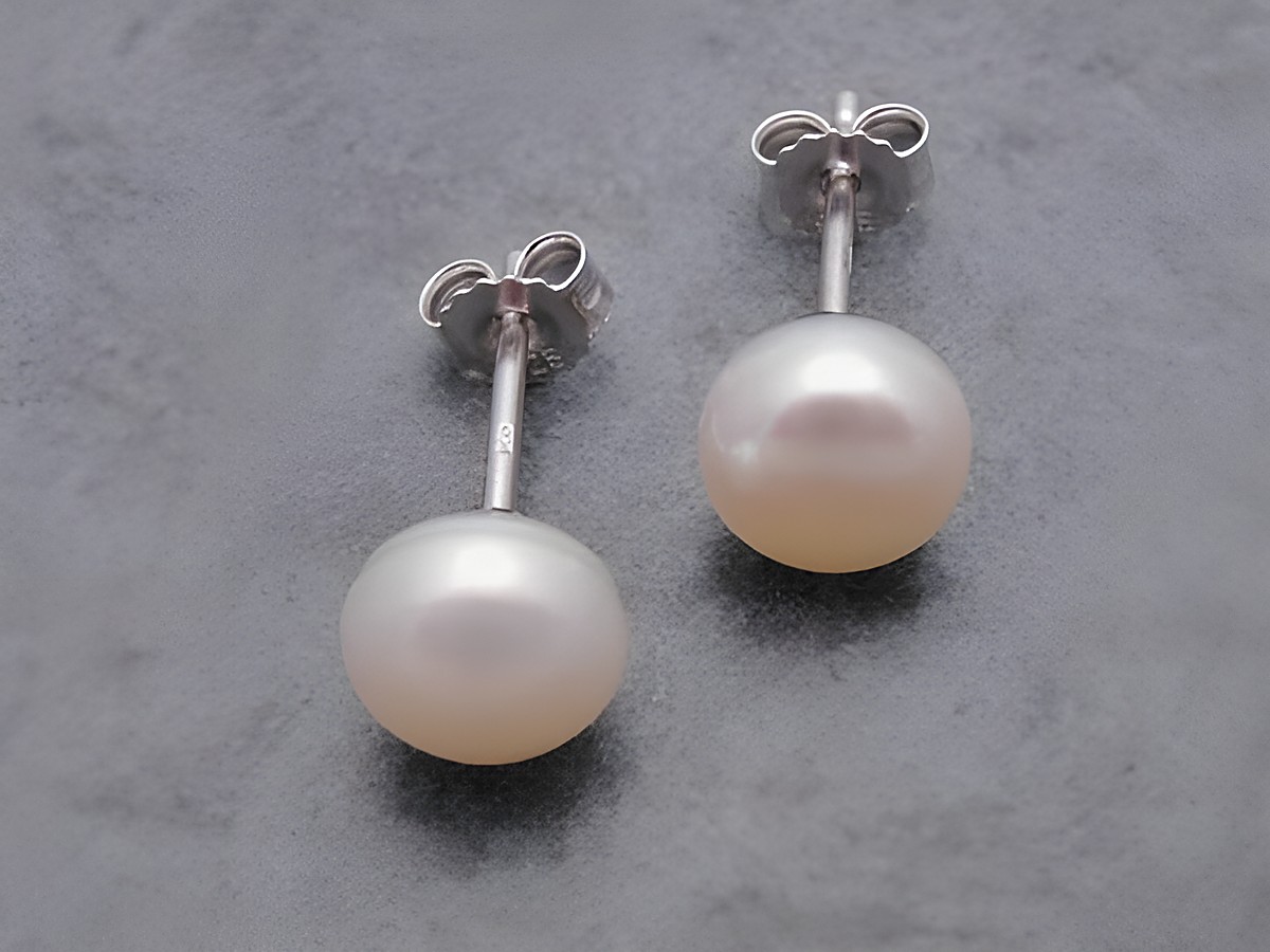 Perlenohrringe mit Zuchtperlen in 7mm, gefertigt aus Sterling Silber, stilvoll und elegant, Hersteller Juwelier Harnisch, ideal für jeden Anlass. – Ansicht 2