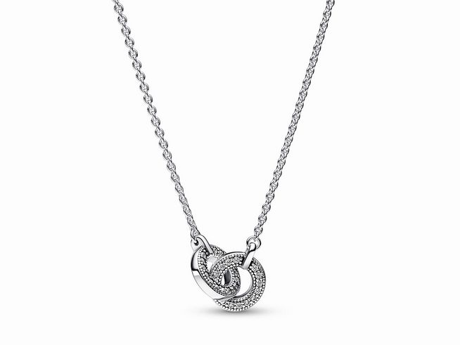 Verschlungener Pavé-Anhänger aus Sterling Silber mit Zirkonia an einer 45 cm langen Kette, elegantes Design für besondere Anlässe und tägliches Tragen, Hersteller Pandora.