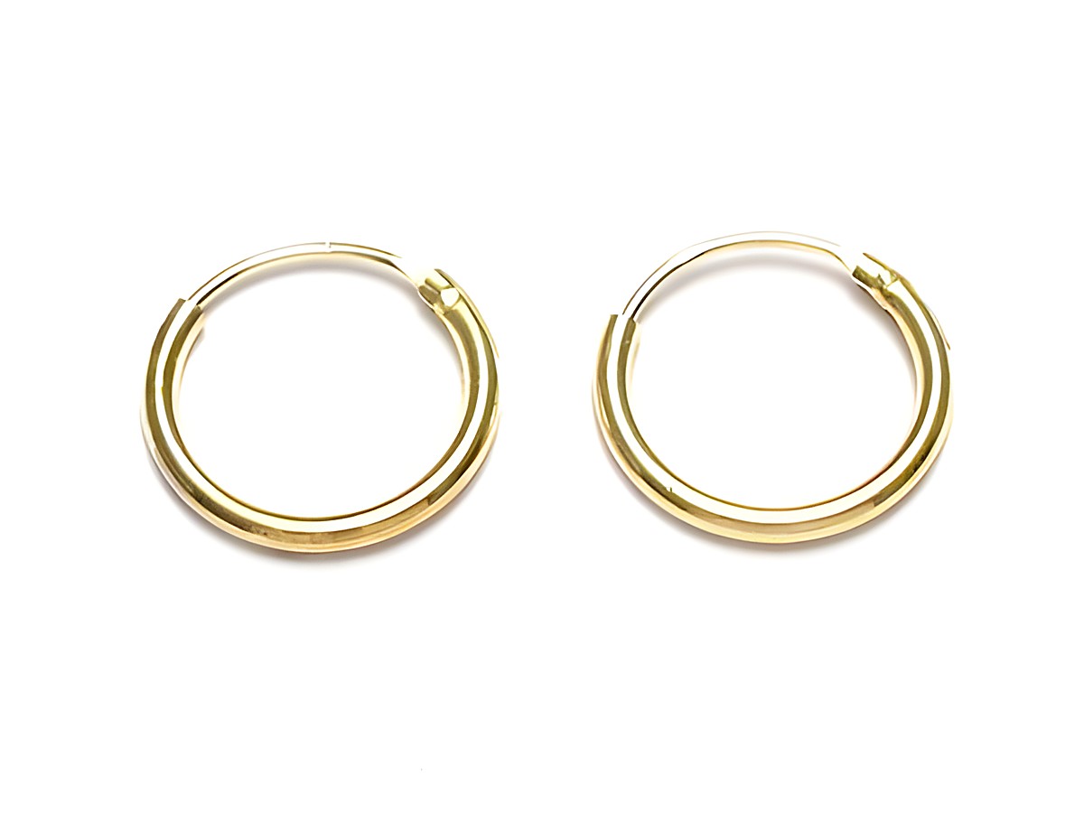 Silber Creole Gold auf Silber mit einem Durchmesser von 12 mm, hergestellt von Juwelier Harnisch, in Gelbgold auf Silber.