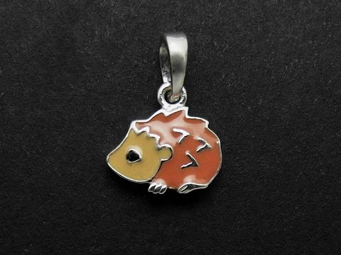 Igel Silber Anhänger rhodiniert in hellbraun, beige und schwarz für Kinder, gefertigt vom Juwelier Harnisch. Ideal als Schmuckstück für tierliebe Kinder.