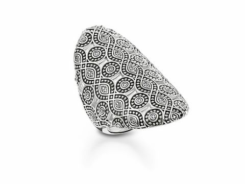 41608759-0 Thomas Sabo TR2093-643-14-54 Ring in Größe 54 aus Silber mit geschwungener Form und weißem Zirkonia-Besatz, detailreiche Musterung, perfektes Accessoire für jeden Anlass.