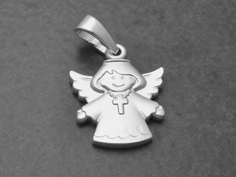Engel mit Kreuz aus Sterling Silber, feine Details und verspielte Darstellung, gefertigt von Juwelier Harnisch, ideal als Schmuckstück oder Geschenk.