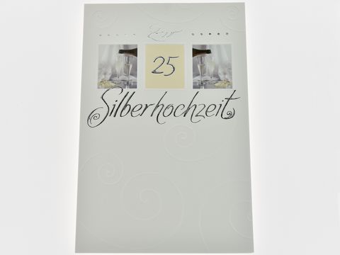Hochzeitskarte zur Silberhochzeit mit der Zahl 25, umgeben von eleganten Verzierungen und zwei Bildern von Sektflasche und Gläsern, Hersteller Juwelier Harnisch.