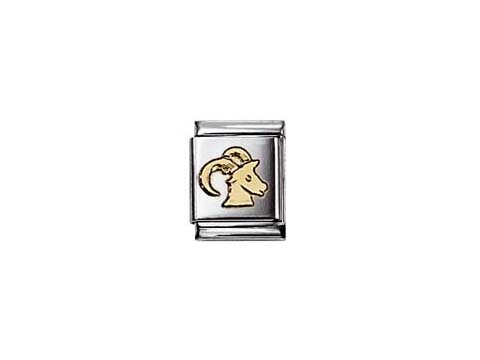 Ein silberner Steinbock-Anhänger mit einem goldenen Steinbockkopf, passend für das Sternzeichen. Der Anhänger hat eine quadratische Form und ist Teil der Kollektion von Nomination.