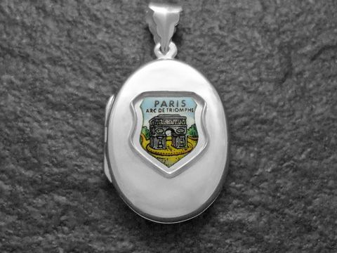 Silberne Medaille mit Abbildung des Triumphbogens in Paris, umgeben von farbiger Gestaltung, hergestellt von Juwelier Harnisch, Europa Medaillons.