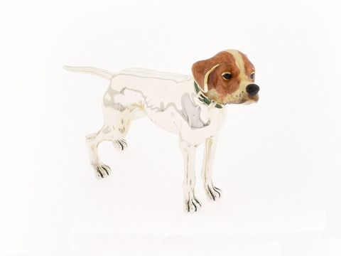 Silberne Figur eines Jagdhunds, emailliert in mehreren Farben, einzigartig, mit detailliertem Kopf und Körper, Maße 8 x 6 cm, Hersteller Juwelier Harnisch.