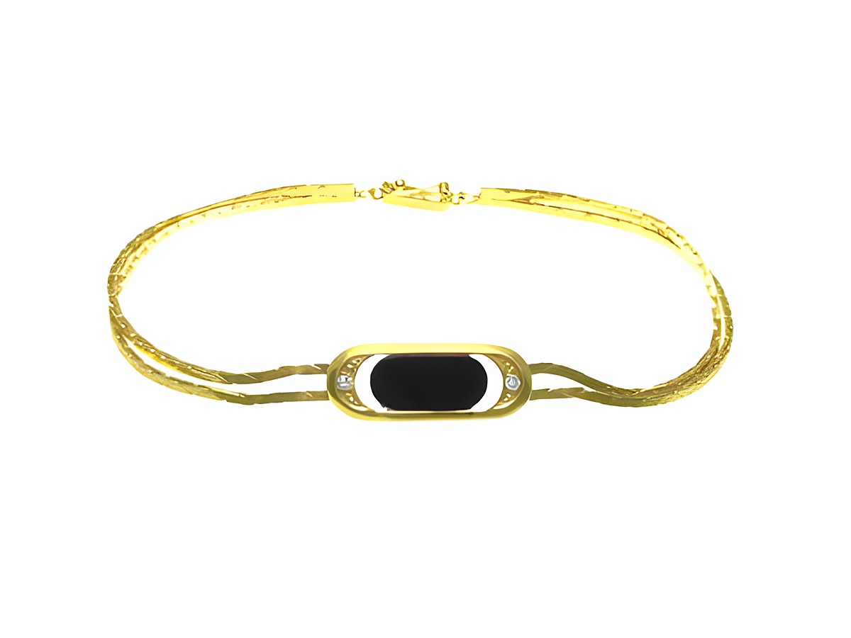 Elegantes Anker Armband aus Gold 333 mit einem zentralen Onyx und zwei Diamanten mit 0,05ct, Größe 19 cm und einer Breite von 2,6x1,2mm, hergestellt von Juwelier Harnisch.