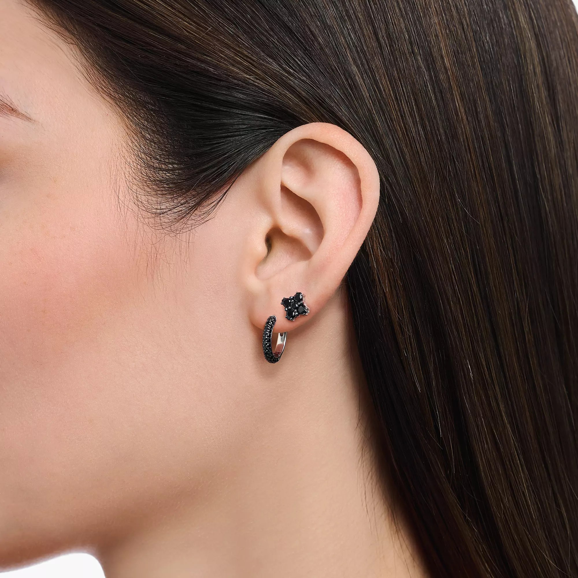 Thomas Sabo Ohrstecker in 4-eckigem Design mit schwarzen Steinen Silber geschwärzt – Zirkonia – Ansicht 2