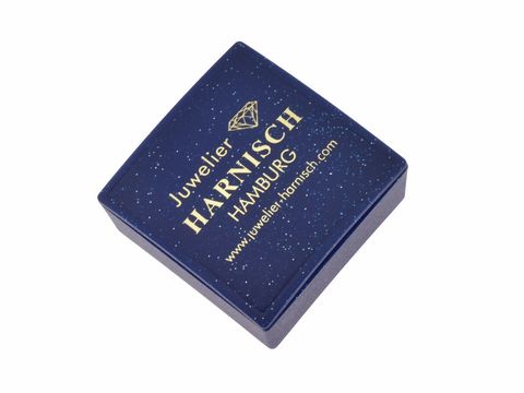 95141-0 Geschenkschachtel 4 x 4 cm des Juweliers Harnisch in Blau-Gold, mit aufgedrucktem Logo und Website, ideal für die Präsentation von Schmuckstücken.