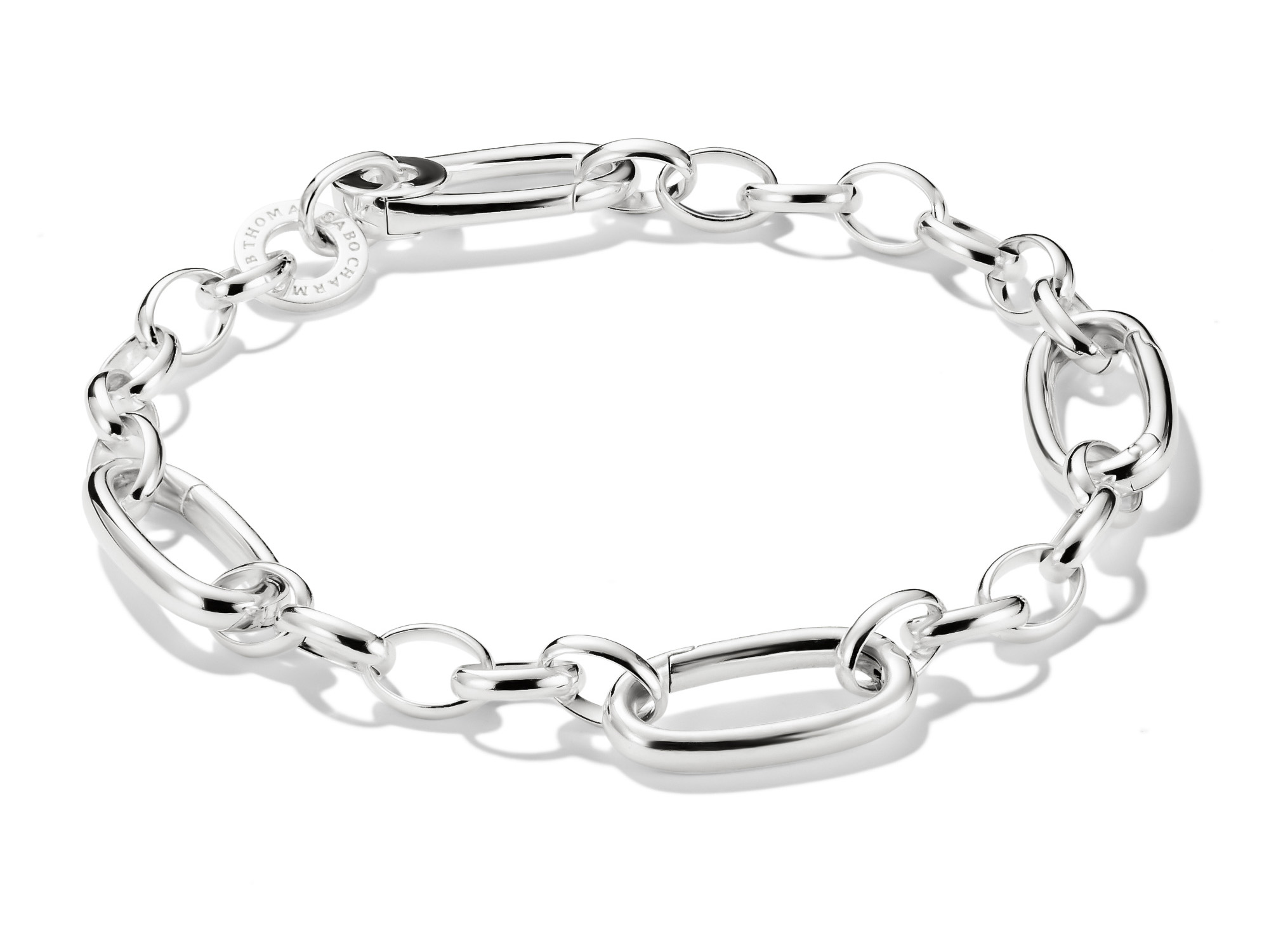 Charm Armband von Thomas Sabo aus Silber mit drei Connect Links, elegant und modern gestaltet, Länge 15 cm, Teil der Charm Club CONNECT Kollektion, glänzende Oberflächen.
