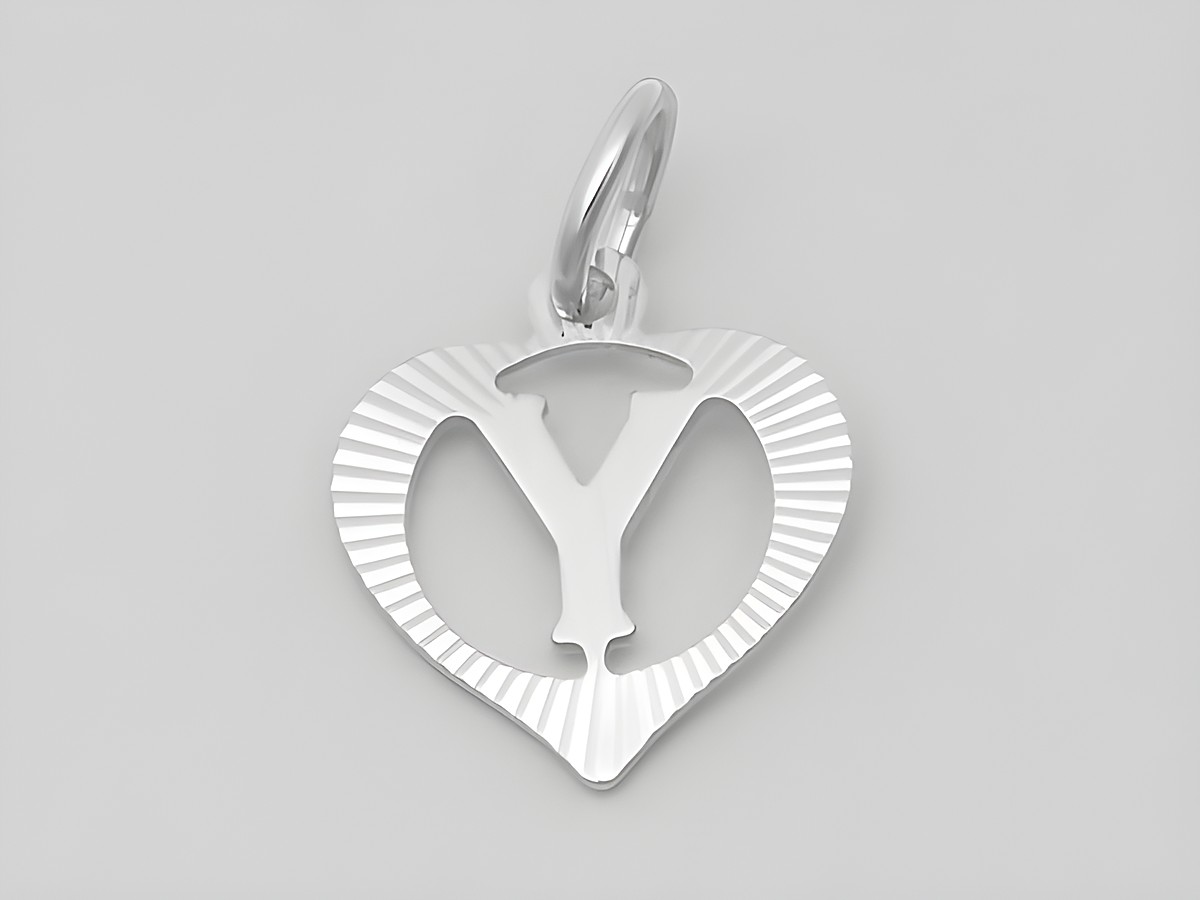Silber Anhänger in Herzform mit dem Buchstaben Y, diamantiert, aus 925 Silber, hergestellt von Juwelier Harnisch. Ideal als persönliches Schmuckstück oder Geschenk.