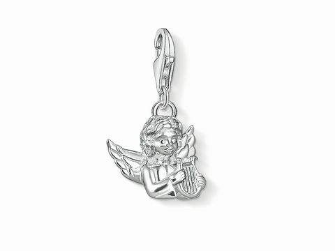 Charm Anhänger von Thomas Sabo aus Silber, Darstellung eines Engels mit Harfe und Flügeln. Elegantes Design, ideal als Schmuckstück oder Geschenk.