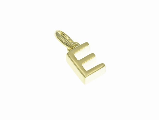 Anhänger aus poliertem Sterling Silber in Form des Buchstabens E, vergoldet in Gelbgold, Hersteller Juwelier Harnisch.