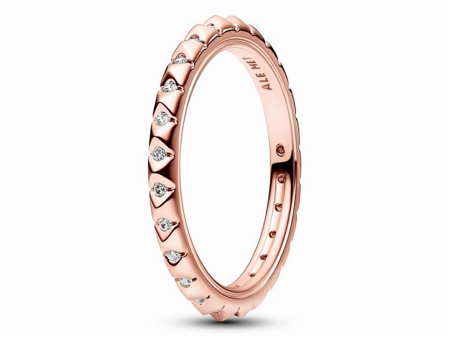 182800048-0 Pyramidenring aus Roségold Vergoldung von Pandora mit Zirkonia, Größe 48, charakteristisches Design mit pyramidenförmigen und funkelnden Elementen, elegantes Schmuckstück für jeden Anlass.