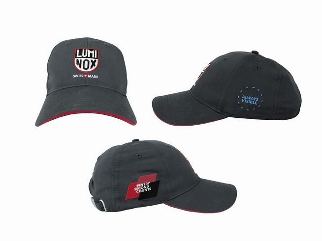 Luminox Baseball Cap JAC.L063 in Grau mit Logo und Schriftzug. Seitenansicht zeigt weitere Details. Praktisches Accessoire zur Aufbewahrung von Uhren mit stilvollem Design.