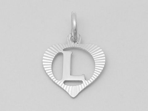 Herz Silber Anhänger mit dem Buchstaben L, diamantiert aus 925 Silber, hergestellt von Juwelier Harnisch, ideal für persönliche oder Geschenkzwecke.
