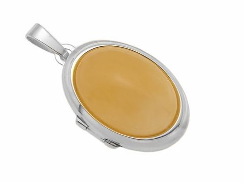 Aragonite Cabochon im ovalen Design, eingebettet in einem schlichten Sterling Silber Medaillon, hergestellt von Juwelier Harnisch, glänzende Oberfläche und eleganter Anhänger.