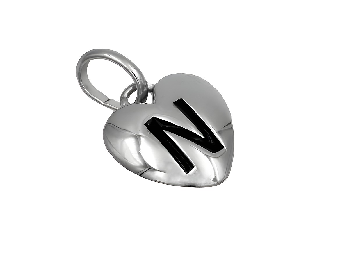 Herzanhänger aus 925 Sterling Silber mit schwarzem Buchstaben N, poliert und rhodiniert, hergestellt von Juwelier Harnisch, ideal für Kinder.