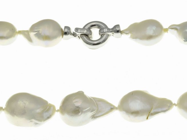Perlenkette 46 cm aus rhodiniertem Sterling Silber mit weißen Zuchtperlen in der Größe 16,3 x 11,3 mm, Hersteller Juwelier Harnisch, elegant und einzigartig.
