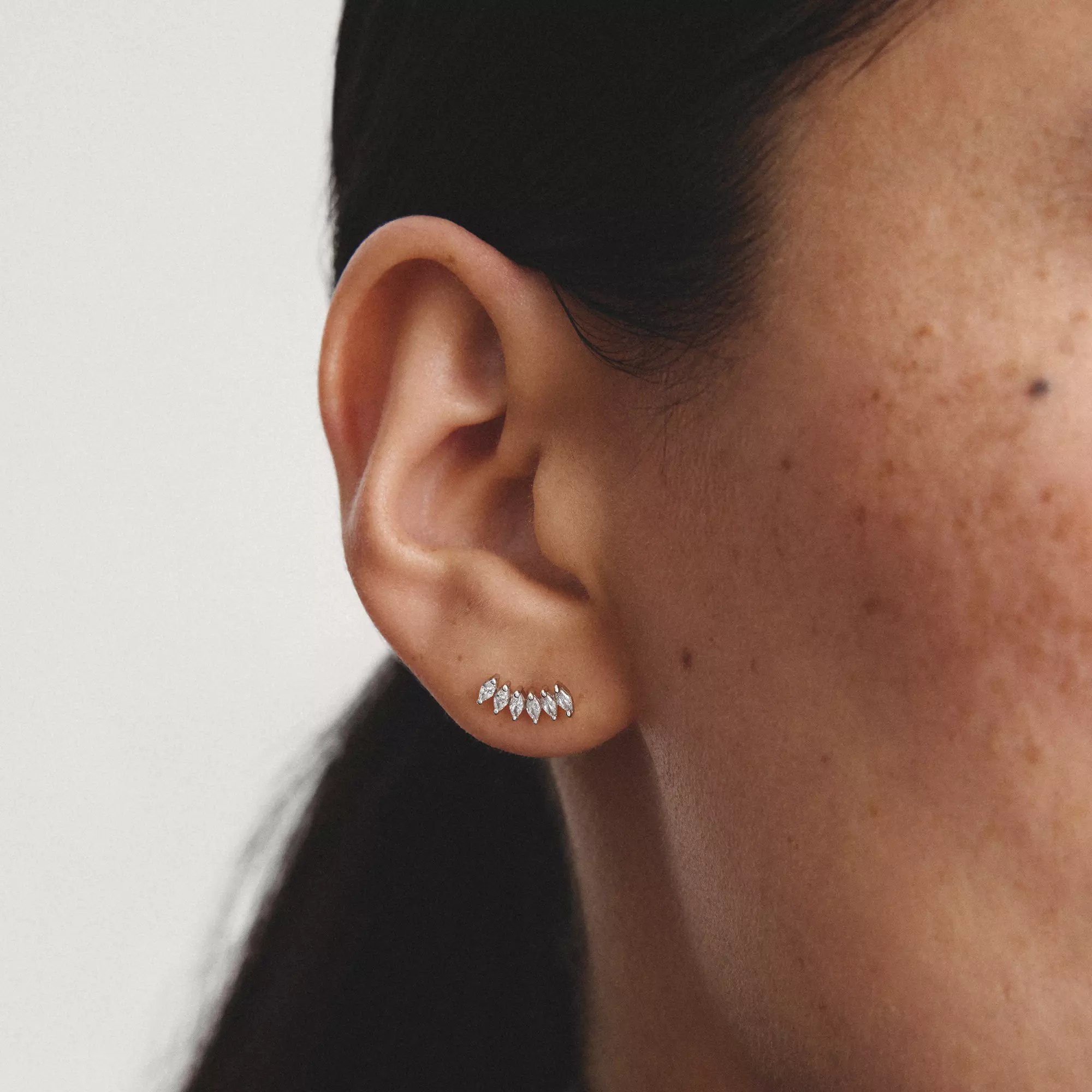 Thomas Sabo Ohrstecker mit weißem Zirkonia – Silber – 5,2 mm breit – Ansicht 4