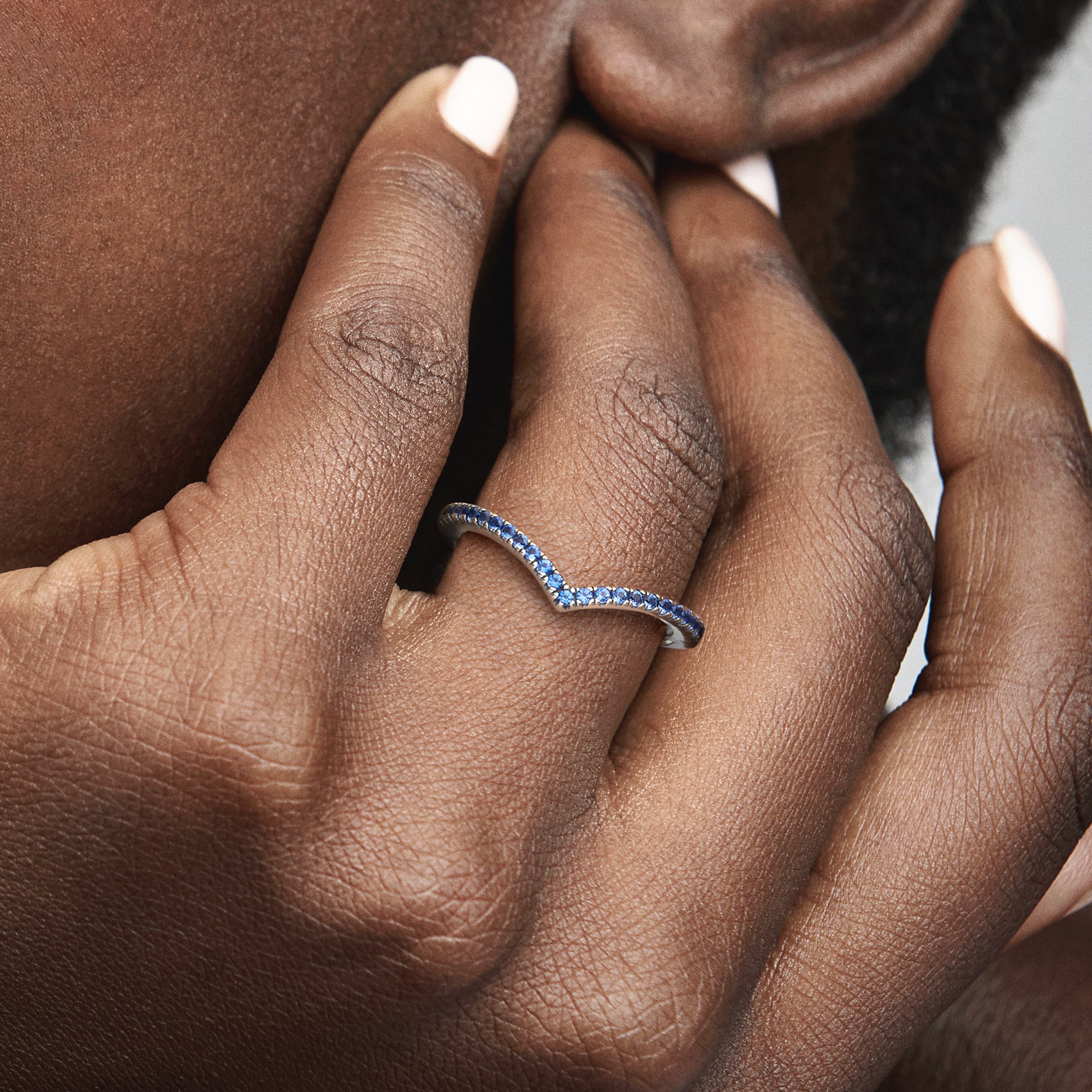Pandora zeitloser Ring mit blauem Funkeln - Silber - Kristall - Blau