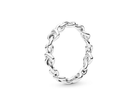 198018060-0 Silberner Knotted Hearts Ring von Pandora in Größe 60 mit einem verspielten Design aus ineinander verschlungenen Herzen, elegant und zeitlos, ideales Schmuckstück für jeden Anlass.