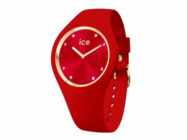 Die Ice Watch Uhr 022459 ICE cosmos Red Passion Small präsentiert sich mit einem roten Silikonarmband und einem leuchtend roten Ziffernblatt, verziert mit goldfarbenen Akzenten und strahlenden Steinen.
